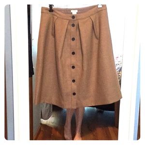 Jcrew beige wool skirt. Size 8.